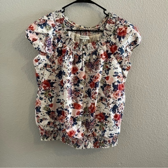 Floral blouse - Picture 1 of 4